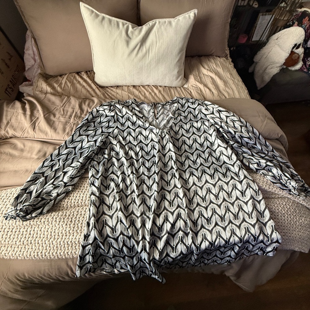 Melissa McCarthy Seven Swan Top